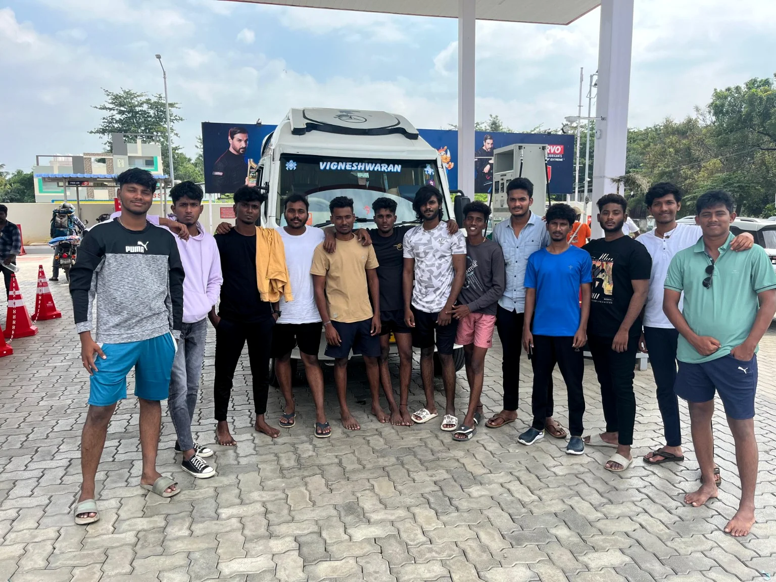 Customers travelling on Andhra Pradesh Tours from Theni